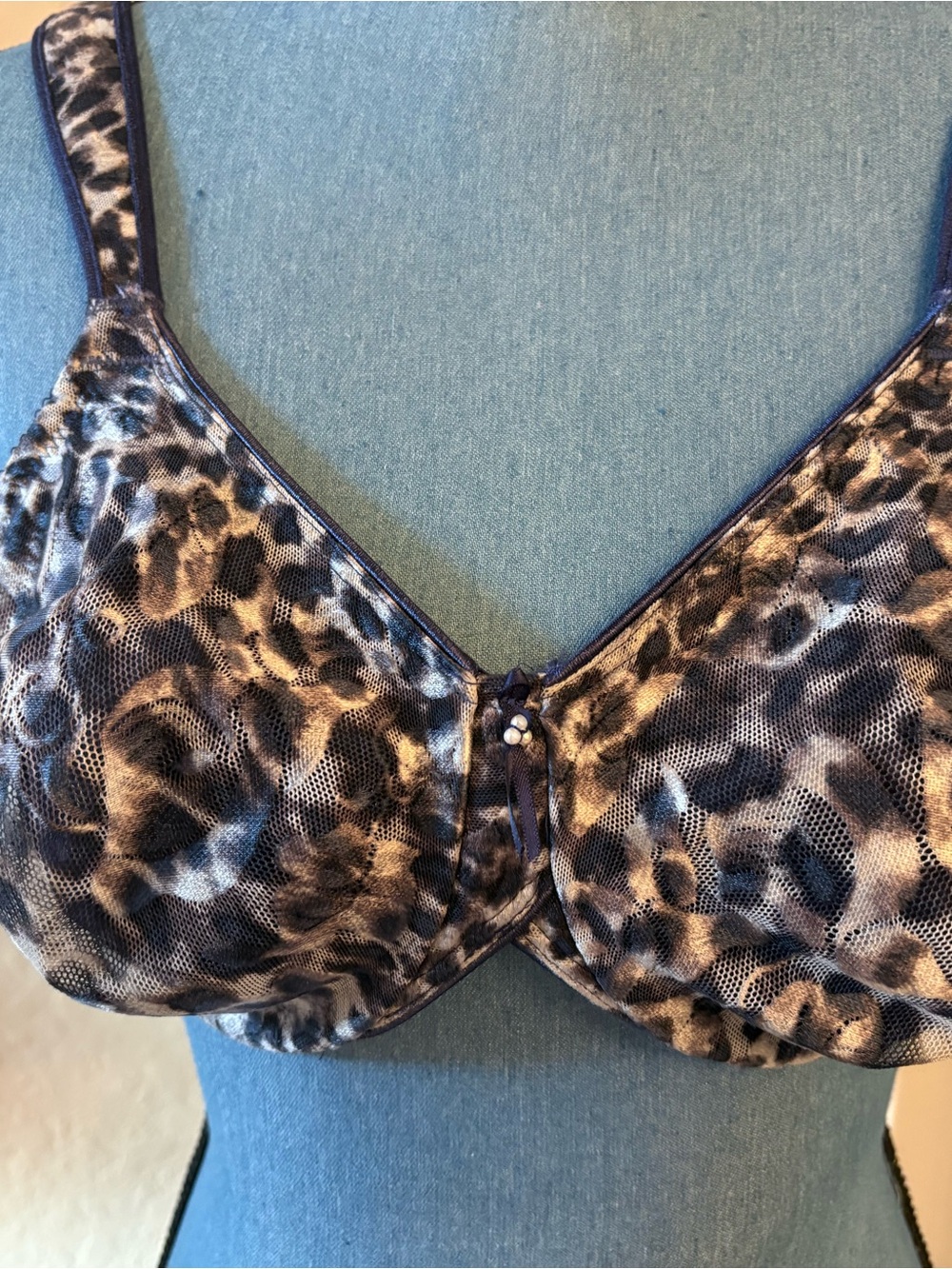 Wacoal Leopard Print Underwire Bra - Black & Brown